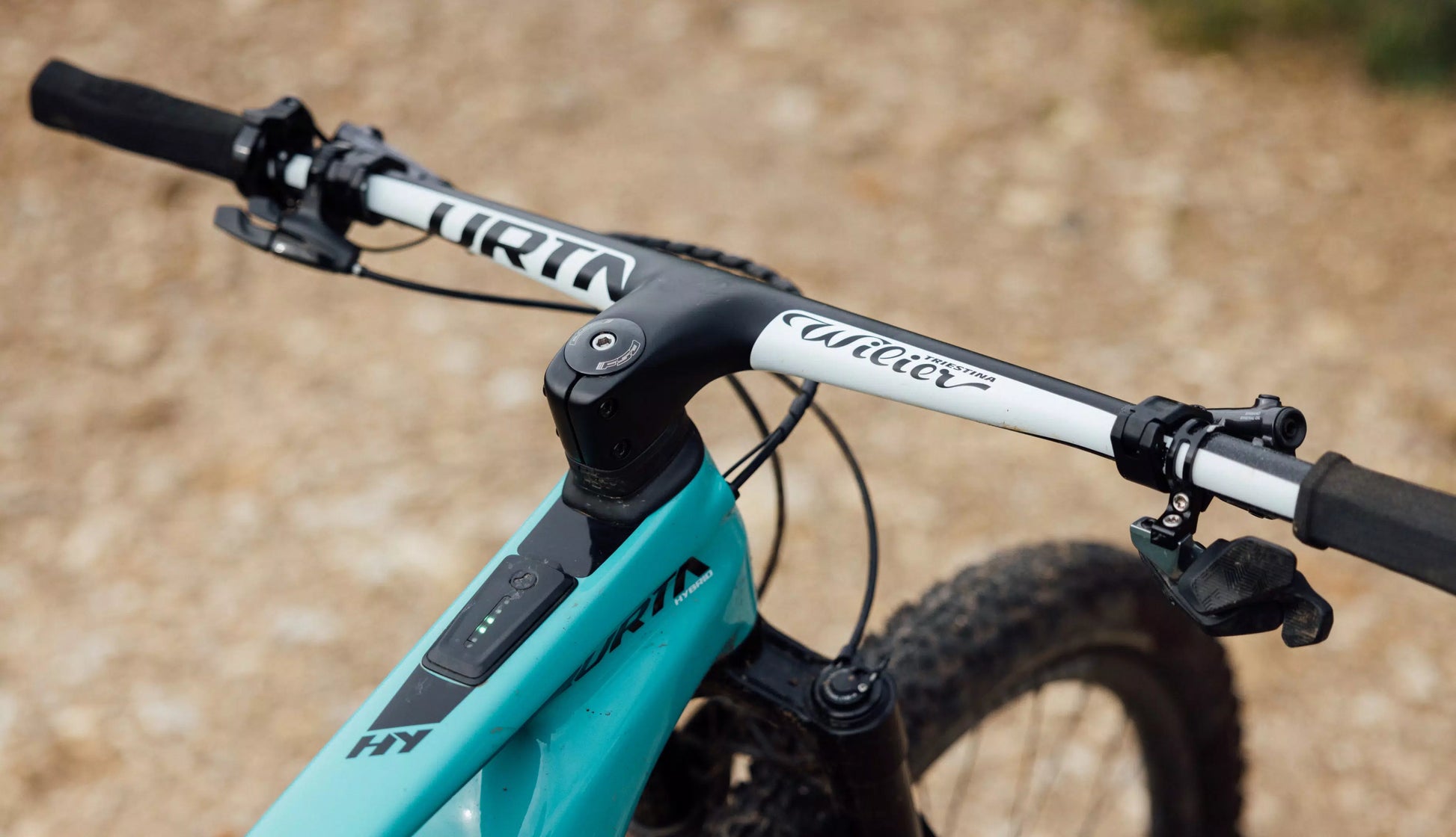 Wilier Urta Hybrid GX Transmition AXS